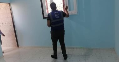 "حياة كريمة" تساعد أسرة ترعاها أم مريضة بورم خبيث.. وتجدد منزلها الآيل للسقوط