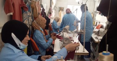تأهيل وتدريب الفتيات على التفصيل والخياطة بمركز ساحل سليم فى أسيوط.. صور