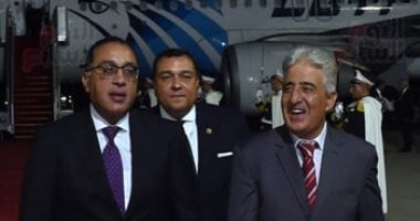 رئيس الوزراء يصل العاصمة التونسية لترؤس وفد مصر فى اجتماعات قمة "تيكاد 8"