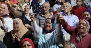 قناة الحياة تواصل تغطية مهرجان القلعة للموسيقى.. نادية مصطفى: فعالياته بسيطة وتلقائية ومصر ليست قد الدنيا بل كل الدنيا.. الموسيقار يحيى الموجى: أتمنى تنظيمه 4 مرات فى العام.. والجمهور: متميز والجو عائلى.. صور