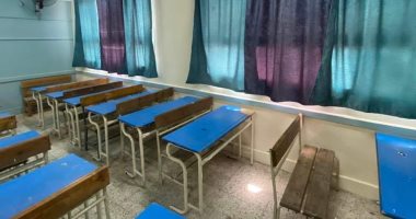 استعدادات المدارس لاستقبال الطلاب بالعام الدراسى الجديد بفرش الفصول.. صور