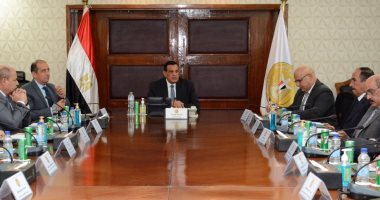 وزير التنمية المحلية يوجه سكرتيرى عموم المحافظات بسرعة حل مشاكل المواطنين