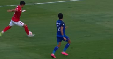  رأفت خليل يحرز الهدف الرابع للأهلى فى مرمى سيراميكا.. فيديو