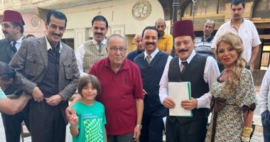 عمرو عبد الجليل ورزان مغربى والمخرج محمد فاضل من كواليس "الضاحك الباكى"