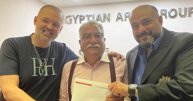 "حضرة العمدة" يجمع روبى وإبراهيم عيسى