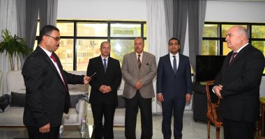 محافظ قنا يشهد أداء اليمين لمدير عام إدارة قنا التعليمية
