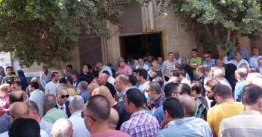 أهالى طنطا يودعون الإعلامى جلال عوارة (صور)