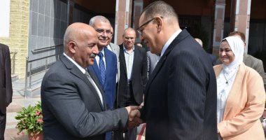 محافظ الشرقية يزور جامعة الزقازيق ويلتقي القائم بأعمال رئيس الجامعة