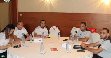 منتخب مصر بالزي الأحمر والأسود أمام المغرب في ربع نهائي كأس العرب
