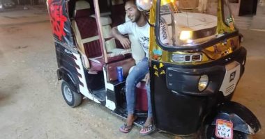 السائق الأمين.. "على" يعيد 70 ألف جنيه داخل حقيبة فقدها صاحبها فى توك توك
