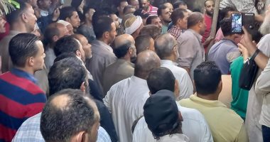 تشييع جثمان سيدة توفيت في ظروف غامضة بالدقهلية 