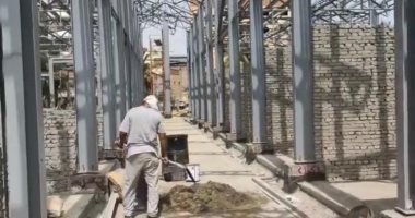 شاهد أعمال الإنشاءات بمشروع حلقة السمك الجديدة بمدينة الغردقة.. صور