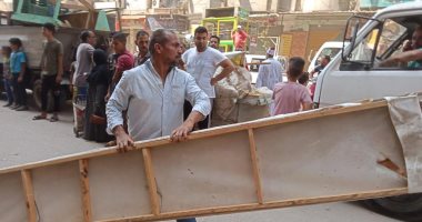 محافظة الجيزة تزيل تعديات المحال والمنشآت التجارية بأحياء شمال وجنوب وبولاق