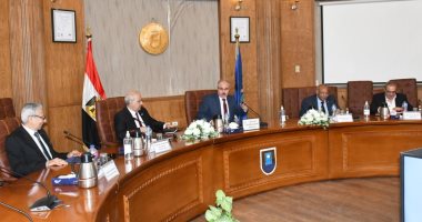 انعقاد لجنة اختيار المرشحين لعمداء كليات جامعة قناة السويس