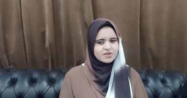 قصة أول معيدة من ذوى الهمم بجامعة بنى سويف.. "شيماء محمد" تتحدى الإعاقة البصرية وتؤكد: كلية العلوم حياتى.. وأصدقائى وشقيقتى كانوا بيساعدونى فى الذهاب للجامعة.. وتشكر والدتها: بمثابة الأب والأم بعد وفاة والدى