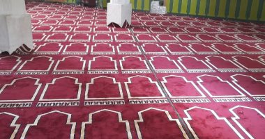 الإنتهاء من فرش مسجد الحاج حسن بالدير بمدينة إسنا بالسجاد الجديد 