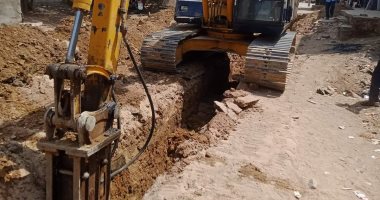 حياة كريمة.. استئناف العمل بمشروعات الصرف فى سلوا بأسوان