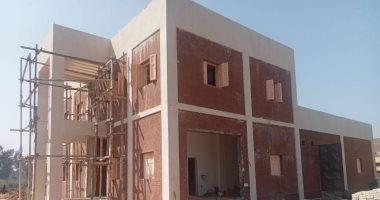 قرية تتحول لـ"نموذجية" فى قلب المنيا بسبب "حياة كريمة".. مشروعات الصرف تزين محيط باتليدم بأبو قرقاص.. ومد كابلات الكهرباء ومركز شباب أبرز الإنجازات.. والأهالى: المبادرة أعادت بناء القرى الأكثر احتياجًا