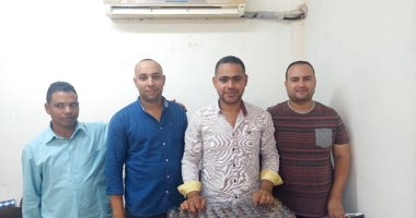 جمارك سفاجا تضبط 22 محاولة تهرب جمركى لطبنجة وأسلحة بيضاء ومواد مخدرة