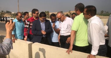 ‫وزير الرى يصل بنى سويف لتفقد مشروعات حماية قرية سنور من السيول