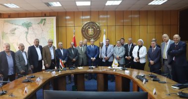 وزير القوى العاملة يستقبل وفد "عمال مصر" للتنسيق بشأن مؤتمر العمل العربى