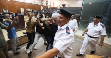 وصول أهالي ضحايا "مذبحة الريف الأوروبي" مقر محاكمة المتهم بالقضية