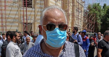 وزيرة الثقافة وأشرف زكي ونهال عنبر يشاركون في تشييع جنازة علي عبد الخالق