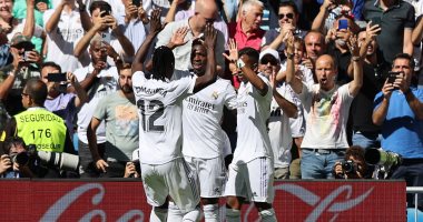 ريال مدريد يتخطى بيتيس وينفرد بصدارة الدوري الإسباني.. فيديو