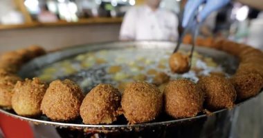 العراق.. تسمم 90 شخصا فى محافظة ميسان العراقية بسبب وجبات فلافل