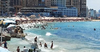 اعرف رسوم دخول شواطئ الإسكندرية الـ66.. تبدأ مجانا وأغلاها بـ25 جنيها.. صور