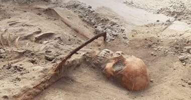 اكتشاف رفات أنثى "مصاصة دماء" فى بولندا وسر وجود منجل فى فمها.. صور