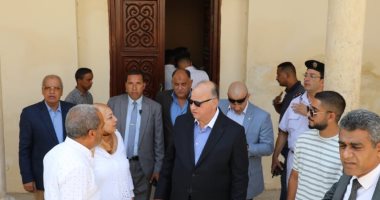 محافظ القاهرة يتفقد شارع الأشراف بعد تحويله لمتحف مفتوح.. صور