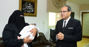 جامعة سوهاج تستجيب لعلاج طفلة مصابة بعيب خلقي نادر في الجمجمة