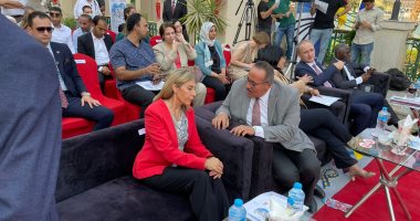 وصول وزيرة الثقافة ومدحت العدل إلى المؤتمر الصحفى لملتقى أولادنا الدولى