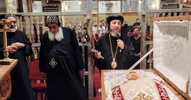 الكنيسة تصلى الجناز على الراهب القمص تكلا أنبا بولا