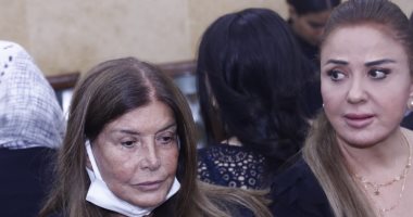 انتهاء عزاء المخرج على عبد الخالق بحضور سيمون 