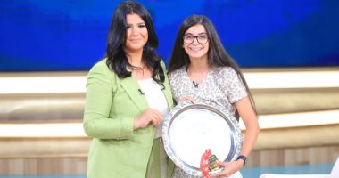 الجمعة.. بطلة العالم فى الاسكواش ومؤلفة "رسالة على نوتة موسيقية" ضيفتا منى الشاذلى