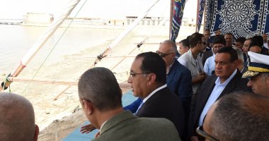 رئيس الوزراء يستعرض مع وزيرى البيئة والرى إعادة التوازن البيئى لبحيرة قارون