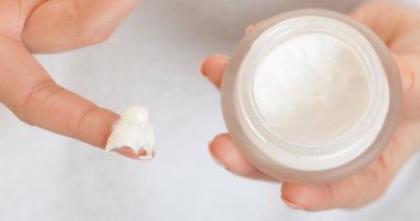 عشان تحافظى عليها.. اعرفى كريم الترطيب المناسب لنوع بشرتك