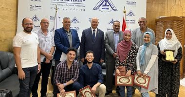 رئيس جامعة بنها يكرم الطلاب الفائزين فى مسابقة "كأس المعرفة"