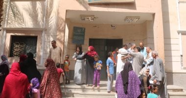 الكشف على 662 حالة بقافلة جنوب الوادى الطبية لقرية ساحل الجبل بنجع حمادى