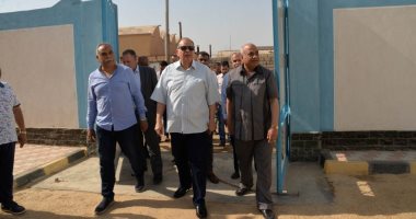 حياة كريمة فى أسيوط.. الانتهاء من 495 مدرسة بطاقة 7750 فصلا دراسيا.. خطة النهوض بالعملية التعليمية بـ2 مليار و286 مليون جنيه..المحافظ: نحارب الكثافة الطلابية ودعم المحافظة بمدارس للتعليم الأساسى والتجريبى.. صور