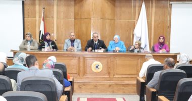 كلية الإعلام بجامعة القاهرة تحصل على 3 شهادات أيزو