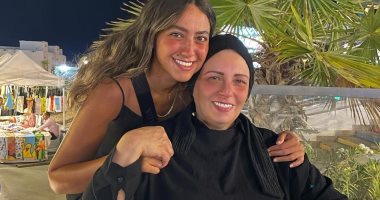 هند عبد الحليم تطلب من متابعيها الدعاء لوالدتها بالشفاء