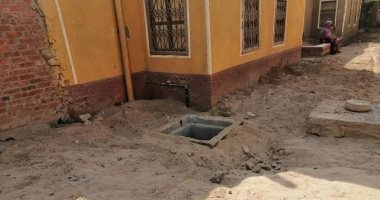حياة كريمة.. حصر الشوارع والتجمعات المتبقية لتنفيذ مشروع الصرف بأسوان