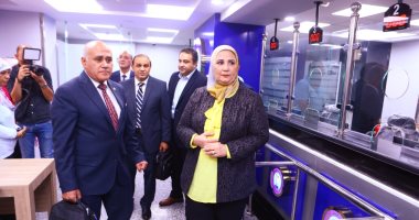 وزيرة التضامن تتفقد مكتب السجل المدنى بديوان الوزارة لتقديم خدمات "تكافل وكرامة" ..صور
