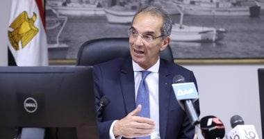 وزير الاتصالات يفتتح عددا من المشروعات بمحافظة الإسكندرية.. تنمية المهارات الرقمية للشباب وتطوير البنية المعلوماتية.. افتتاح المقر الجديد لشركة فودافون للخدمات والذى يوفر 1000 فرصة عمل.. وافتتاح 3 مكاتب للبريد
