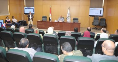 سكرتير عام بنى سويف يناقش الجهود المنفذة خلال 2022 فى مختلف القطاعات