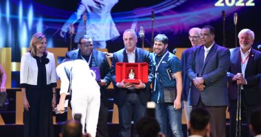 مصر وتونس والمغرب والكويت والنمسا يحصدون جوائز مهرجان القاهرة الدولي للمسرح التجريبي