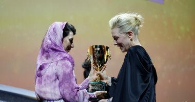 كولين فاريل يشارك بلانشيت الأفضل فى مهرجان فينيسيا السينمائي